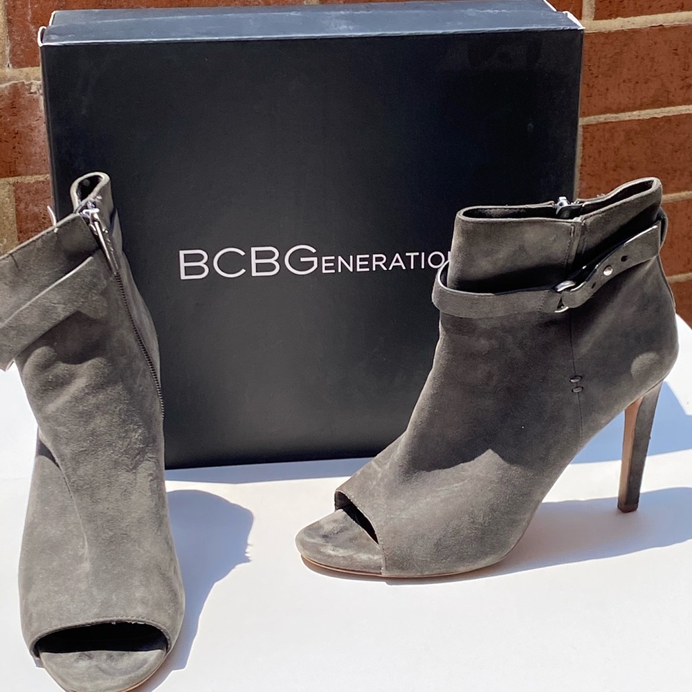 BCBG gray suede peep toe booties